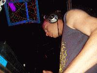 Picture for song 'stand up!' by artist 'chillux'