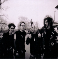 Picture for song 'Gun Boy (Live)' by artist 'coffinettes'