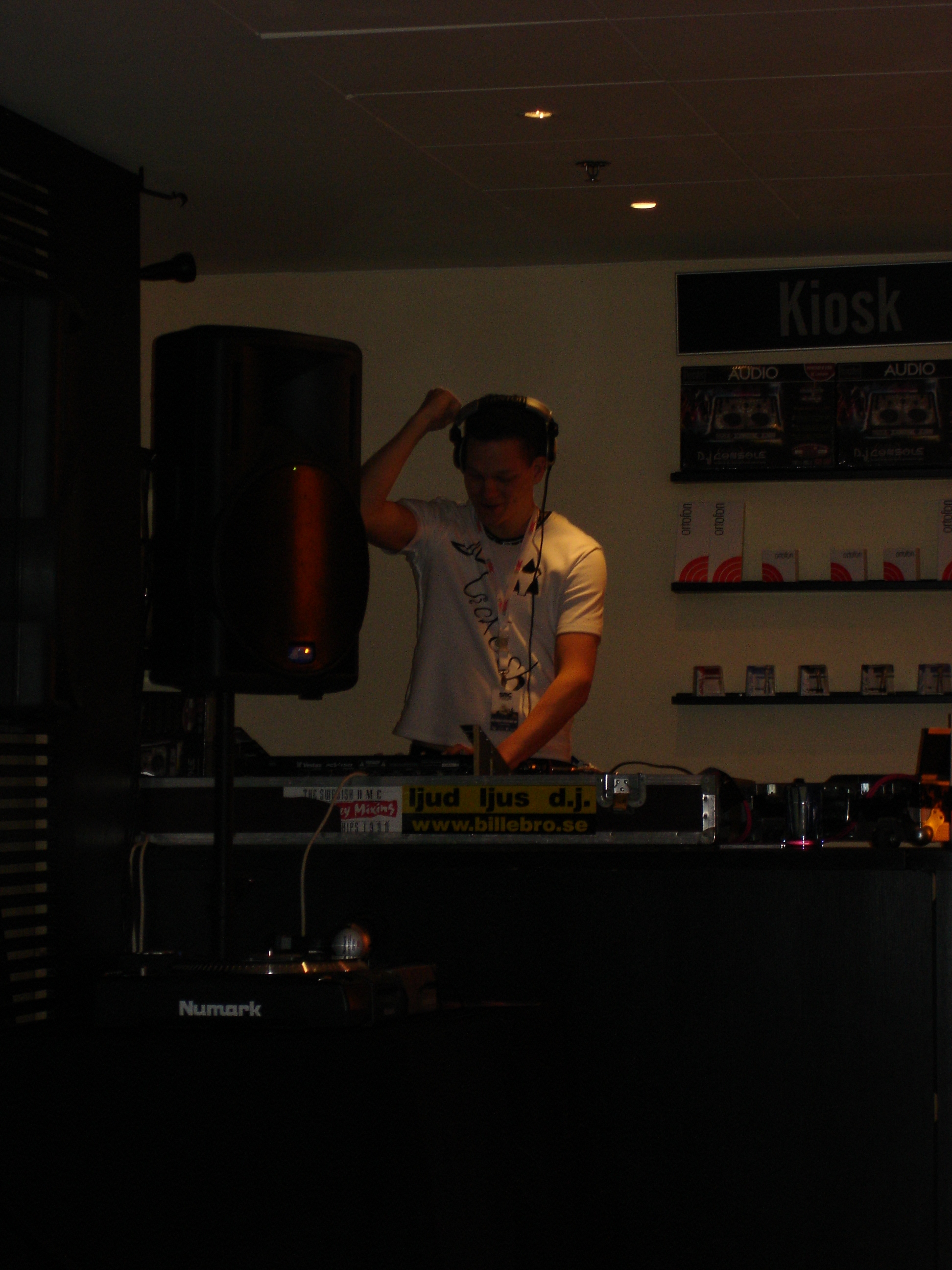 Picture for song 'Moments of silence' by artist 'DJ TranceATIC'