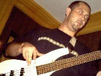 Picture for song 'Larry's Loose' by artist 'ELECTRIC MANGO'