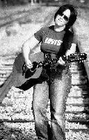 Picture for song 'Missing Someone (demo)' by artist 'Lina Kvist'