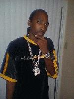 Picture for song 'she killing it' by artist 'macleezee'