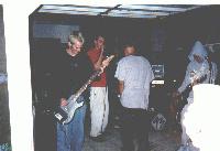 Picture for song '14 carrot' by artist 'mixed mob'