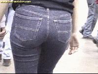 Picture for song 'SHAKE YOUR ASS LIKE A PRO' by artist 'Ronnie Rolexxx'