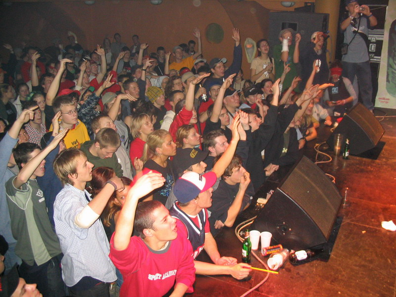 Picture for song 'turn out' by artist 'Solid Oak'