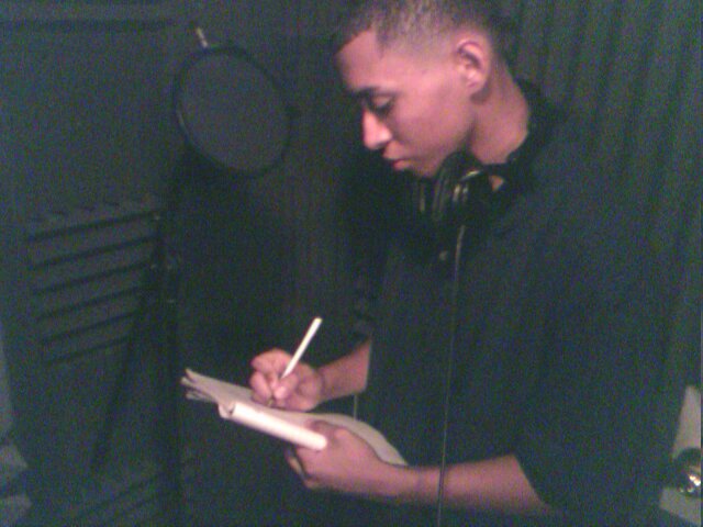 Picture for song 'Una Noche De Pasion--Don Kilates FEATURING YDANIA' by artist 'Spitz Records'