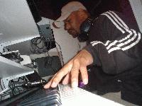 Picture for song 'Lijstaanvoerders' by artist 'Uncle Saint'