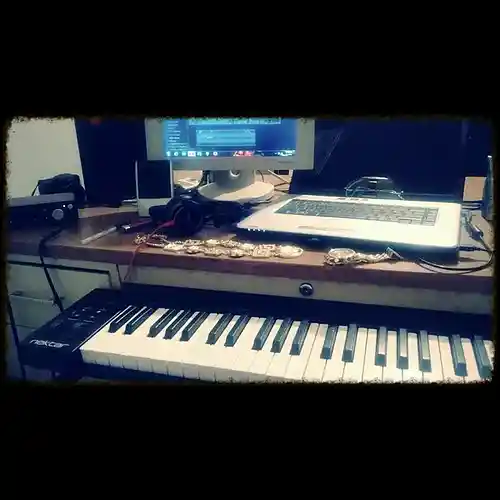 Picture for song 'ALIVE' by artist 'prod.by Illah'