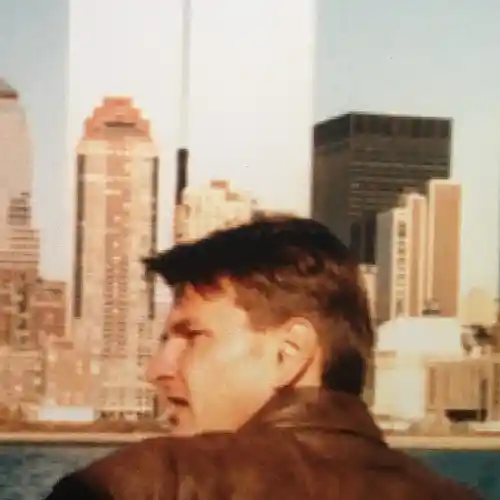 Picture for song 'Nobody Home' by artist 'GeeS'