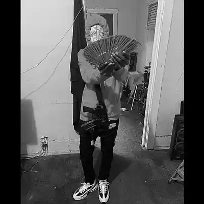 Picture for song '"New Glock" - BUY 2 GET 1 FREE' by artist 'prodleavz'