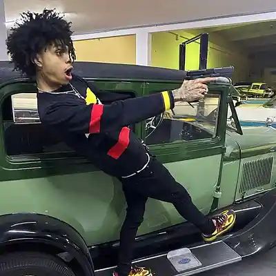 Picture for song 'MELINDA (Buy 1 Get 2 FREE)' by artist 'HXSHXR'