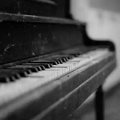 Picture for song 'Story (Emotional Piano Pop Beat)' by artist 'Hris'