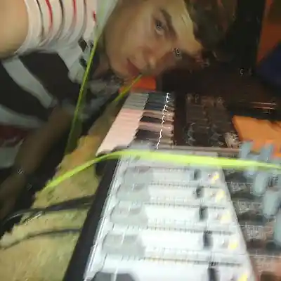 Picture for song 'YEZ BEAT 32' by artist 'YEZ BEATZ'