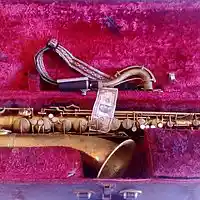 Picture for song 'desafinado' by artist 'Clivey Macdougall'