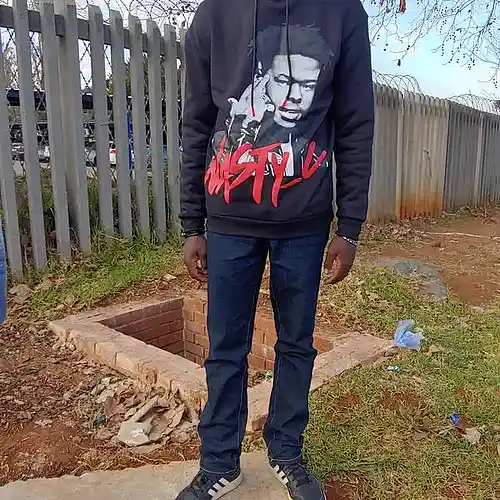 Picture for song 'step part 2' by artist 'Lunatic gang'