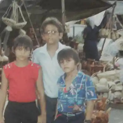 Picture for song 'TENGO UNN AMOR DISPUESTO,,' by artist 'OMiLUCKY'