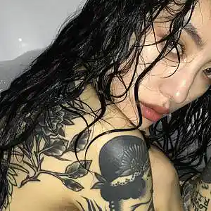 Picture for song 'Gift - 4lowershead' by artist '4lowershead'