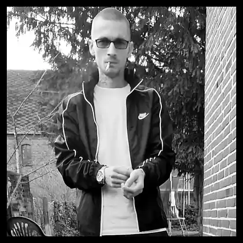 Picture for song 'Komm vorbei' by artist 'Lil Squeezee'