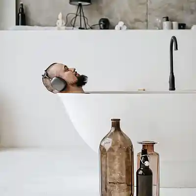 Picture for song 'Bathtub Blues' by artist 'JonnyDee'