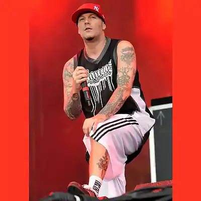 Picture for song '"NO TV" LIMP BIZKIT RAP METAL TYPE BEAT' by artist 'DevilleProducer'