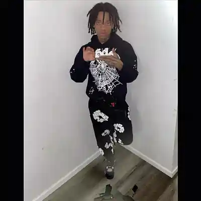 Picture for song '"Hot Glocks" - BUY 2 GET 1 FREE' by artist 'prodleavz'