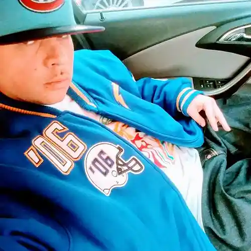 Picture for song '1. written freestyle' by artist 't0urs snaps'