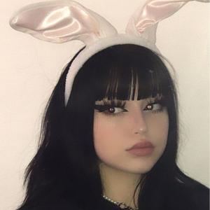Picture for song 'L A L A L A' by artist 'illyForeverEarly'
