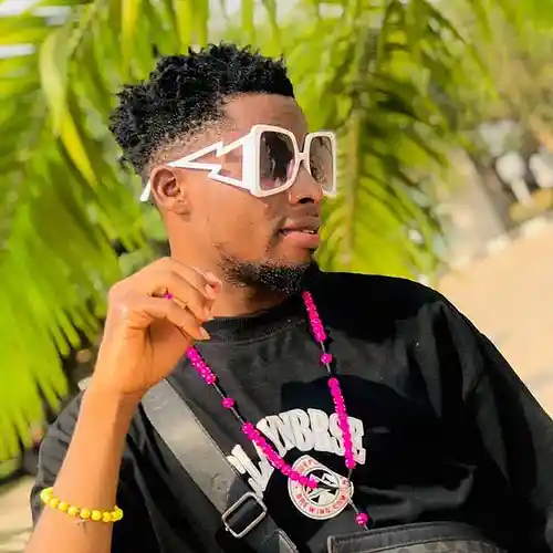 Picture for song 'Steady pushing' by artist 'Emmysaint'