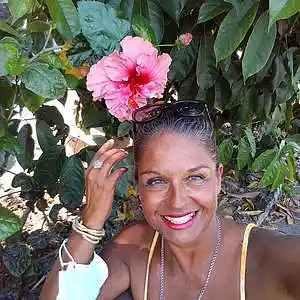 Picture for song 'Corinne maury Au bout du monde (album au bout du m' by artist 'CORINNE MAURY'