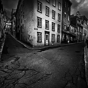 Picture for song 'EASY ON 'EM "free download"' by artist 'Le Black James on the Track'