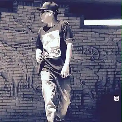 Picture for song 'U-TURN-SWEATERLADIE' by artist 'MeanStreetBeatz (RADARMUZIK)'