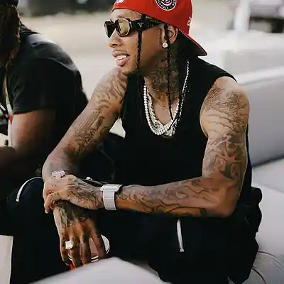 Picture for song 'SNEAKY LINK' by artist 'Maxzy Pro Beat'