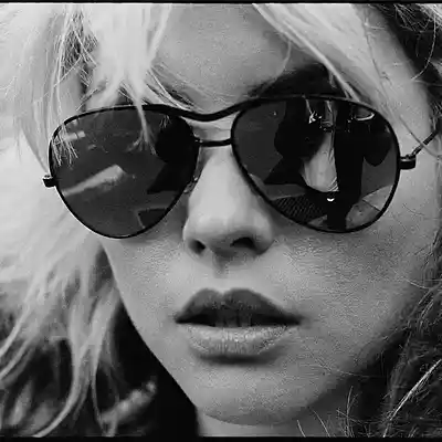 Picture for song 'Dreaming (Living rarity mix)' by artist 'Blunt Force Trauma'