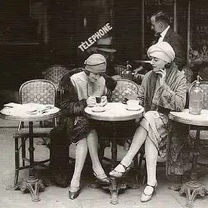 Picture for song 'Aux Deux Magots' by artist 'Manfred's Mirror'