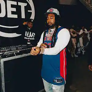 Picture for song 'icewear vezzo x est gee type beat rollie' by artist 'masonthatrack'