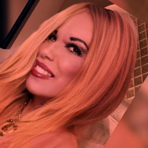 Picture for song 'Kiss Me Baby (Monochrome 2022)' by artist 'Ivy Rose R'