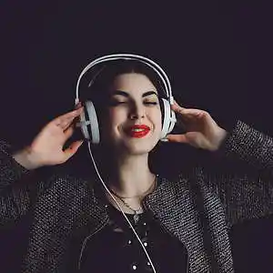 Picture for song 'Oh Baby' by artist 'Sounds by Ramolly'