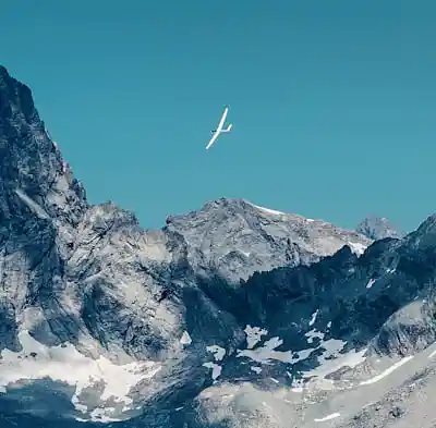 Picture for song 'Gliding' by artist 'JonnyDee'