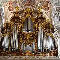 Picture for song 'Hard trap instrumental 2016 Hallowed Be Thy Name' by artist 'Bangers Beatz'