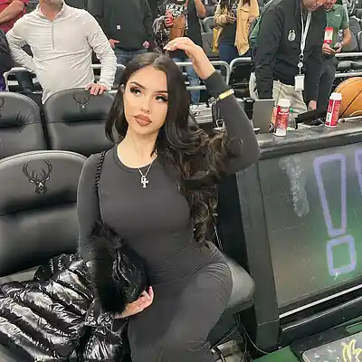 Picture for song 'Pluggnb Type Beat - Worth It 144BPM AMaj' by artist 'PROD. DUUSEI'