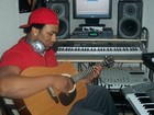 Picture for song 'R&B LOVERS/ LETS DO SOMETHIN' by artist 'Madness Productions82981'