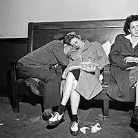 Picture for song 'Bus Terminal Hot Chocolate' by artist 'Manfred's Mirror'