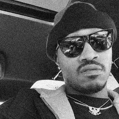 Picture for song 'Entourage' by artist 'RicandThadeus'