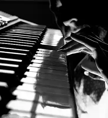 Picture for song 'Truth Hurts (Exclusive A)' by artist 'Side C Productions'