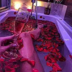 Picture for song 'Roses (Buy 1 Get 4 FREE) 468' by artist 'BenzMuzik'