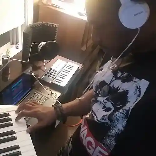 Picture for song 'Dirty piano! $0.99 and its yours!!!( no taggs)' by artist 'Chubby Rich (CT studios)'