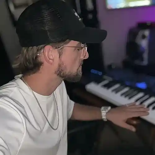 Artist picture