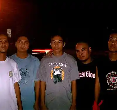 Picture for song '(QueenCityCrew-2008)Backstuber' by artist 'Fella Show'