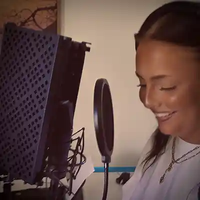 Picture for song 'Please, Stay ( feat. Line Røgen )' by artist 'Anders Boldsen'