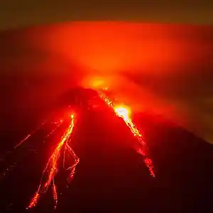 Picture for song 'keeping distance' by artist 'Tay-Kanic Productions'